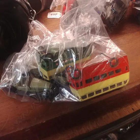2 DINKY DOUBLE DECKER BUSES + 3 DINKY CARS
