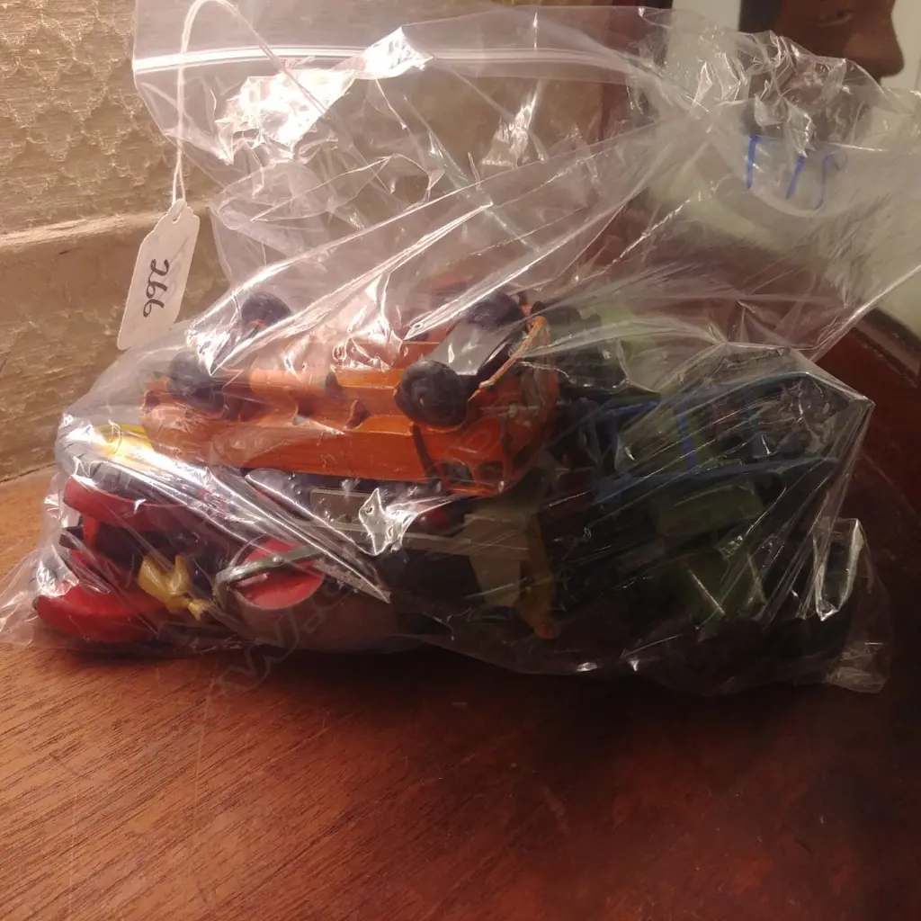 COLL. DINKY TOYS - TRUCKS, FARM VEHICLES ETC Image 1++