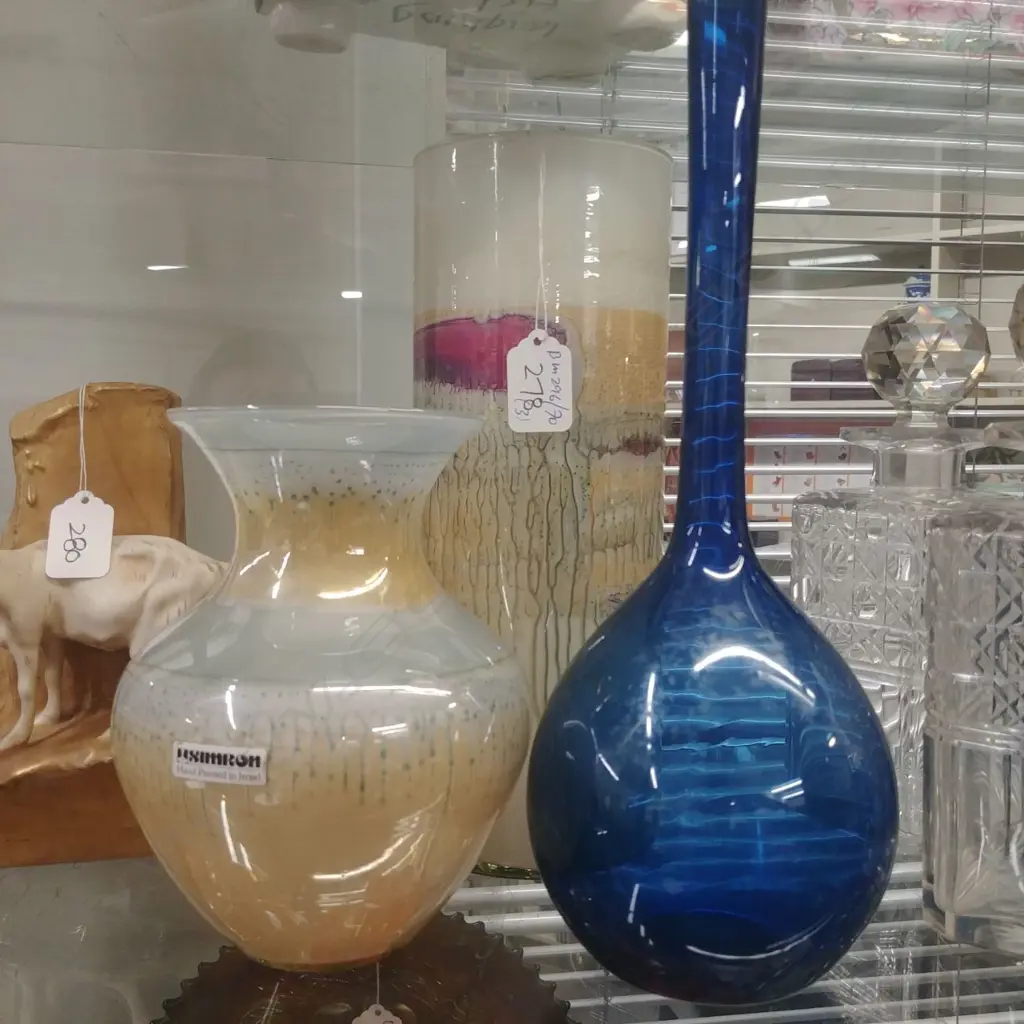 3 GLASS VASES 2 HAND PAINTED Image 1++