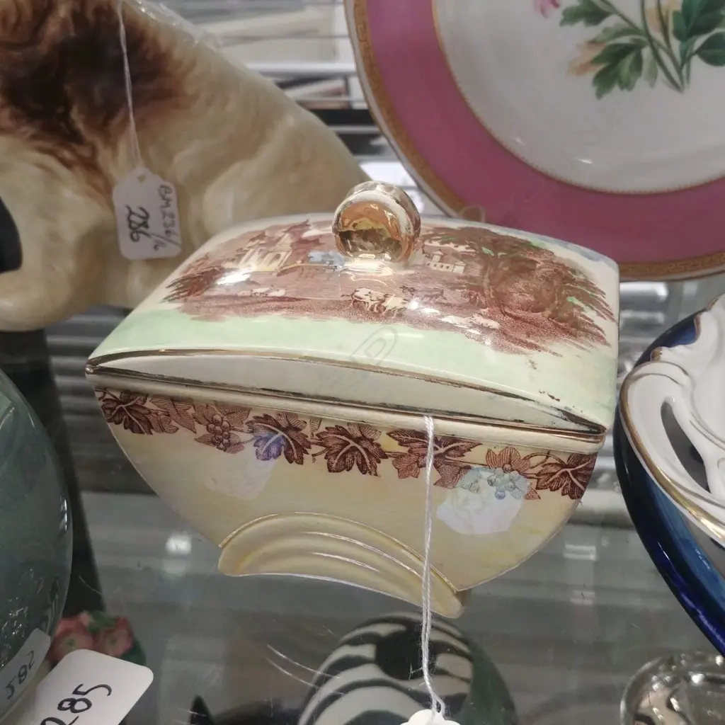 MALING DISH WITH LID Image 1++