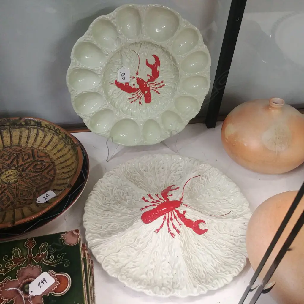 2 CARLTONWARE  DISHES Image 1++