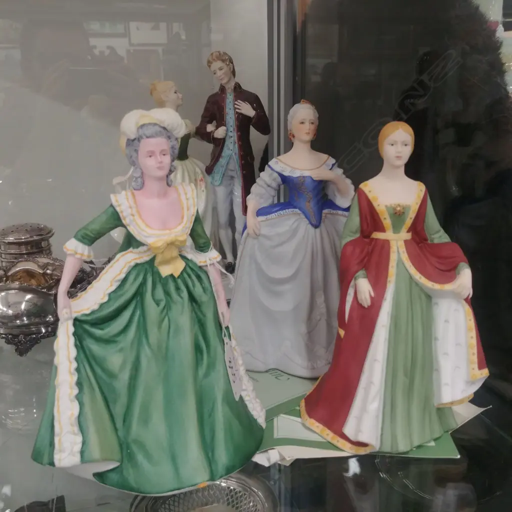 3 FRANKLIN PORCELAIN FIGURES  Image 1++