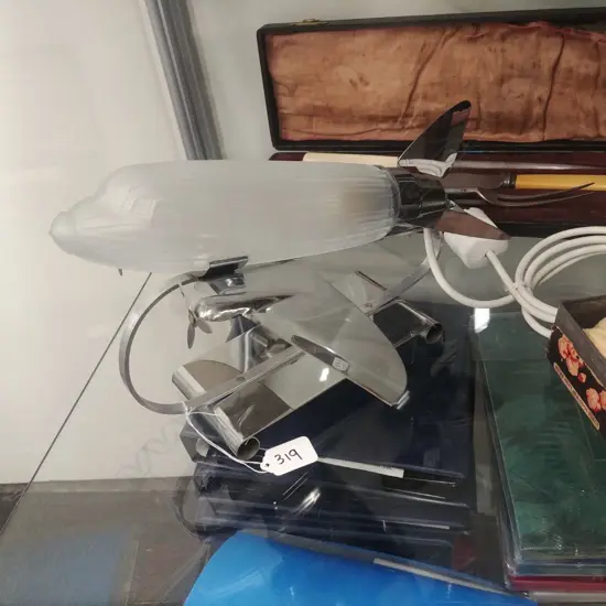 ART DECO STYLE PLANE TABLE LAMP - WHITE