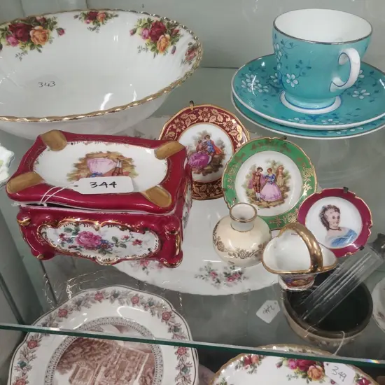 LIMOGES TRINKET BOX + MINIATURES 