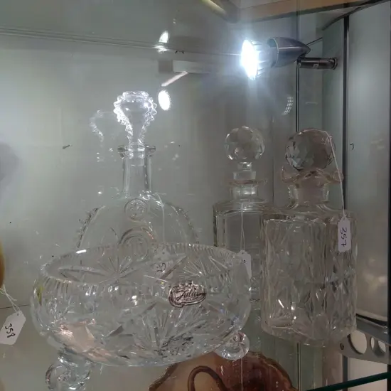 3X DECANTERS; 1X CRYSTAL BOWL