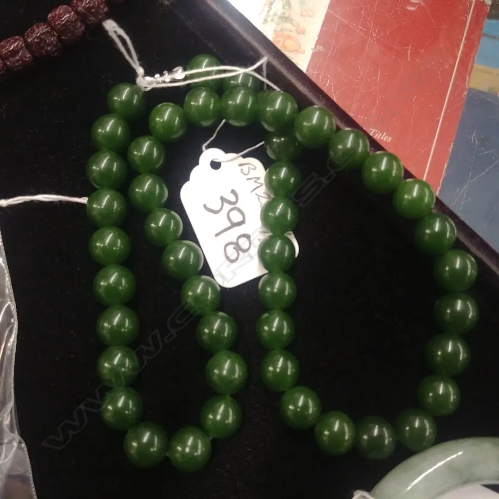 JADE NECKLACE Image 1++