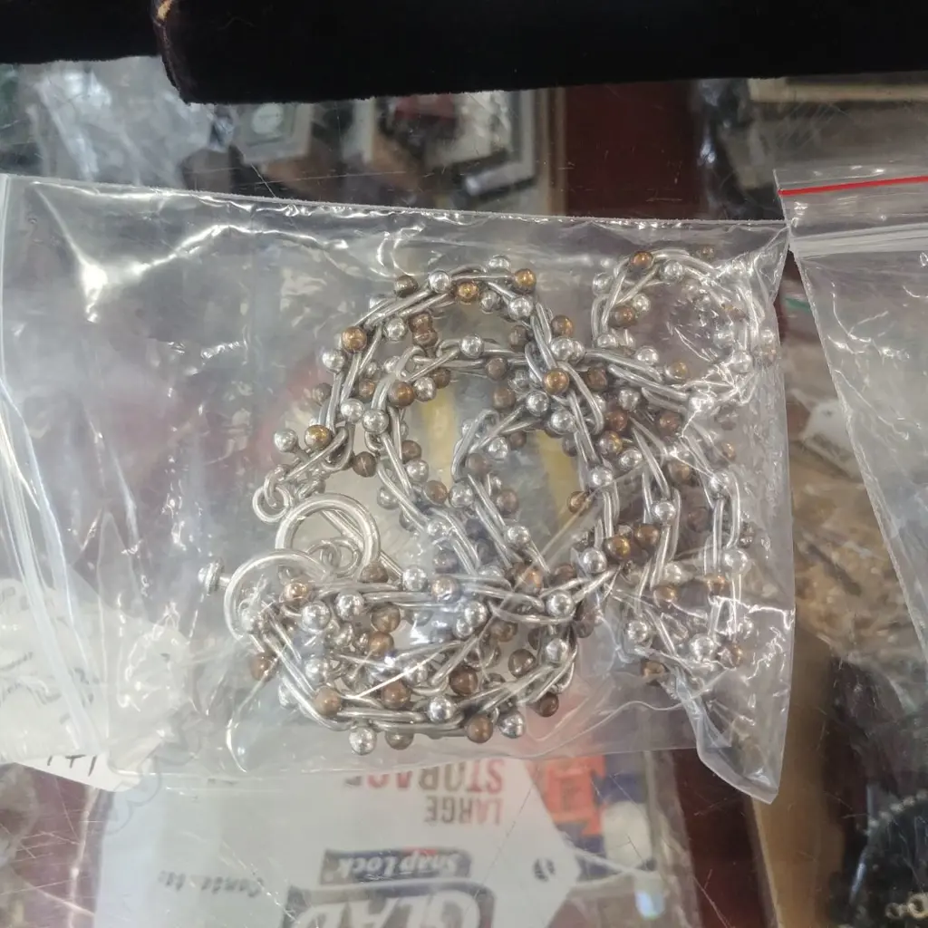 SILVER BRACELET + NECKLACE Image 1++