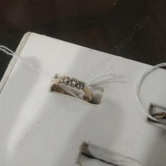 9K GOLD 3 STONE DIAMOND RING