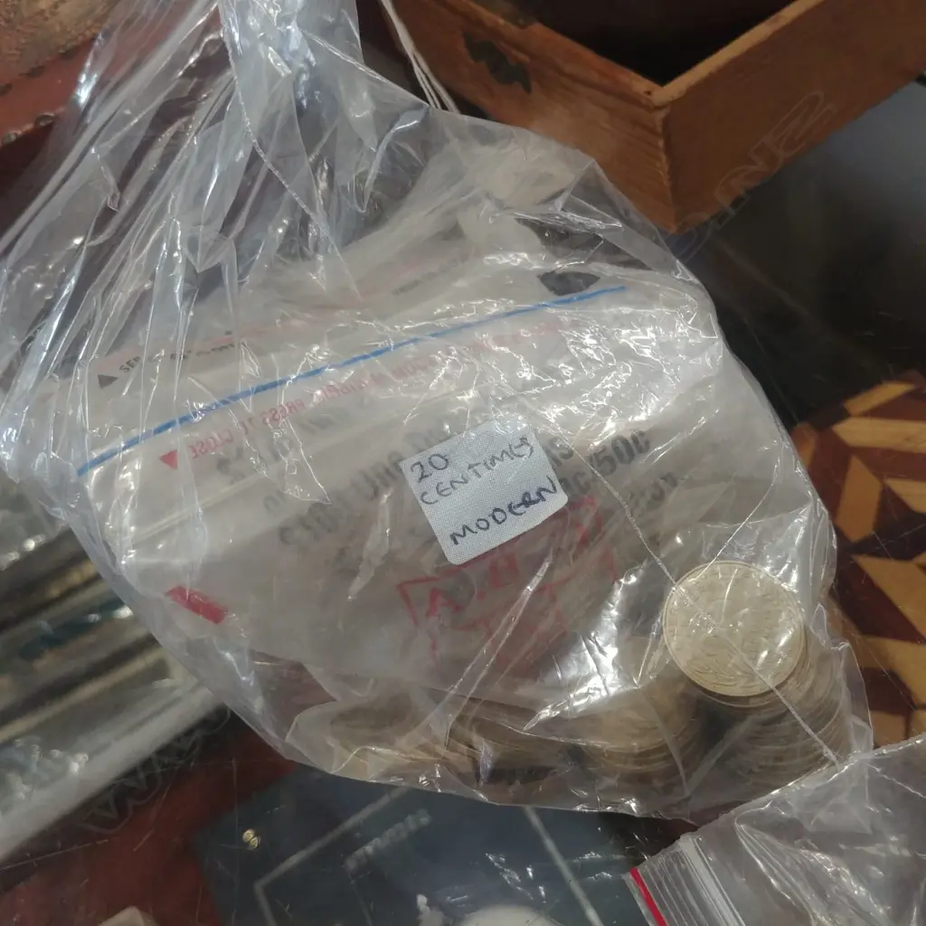 BAG OF COINS Image 1++