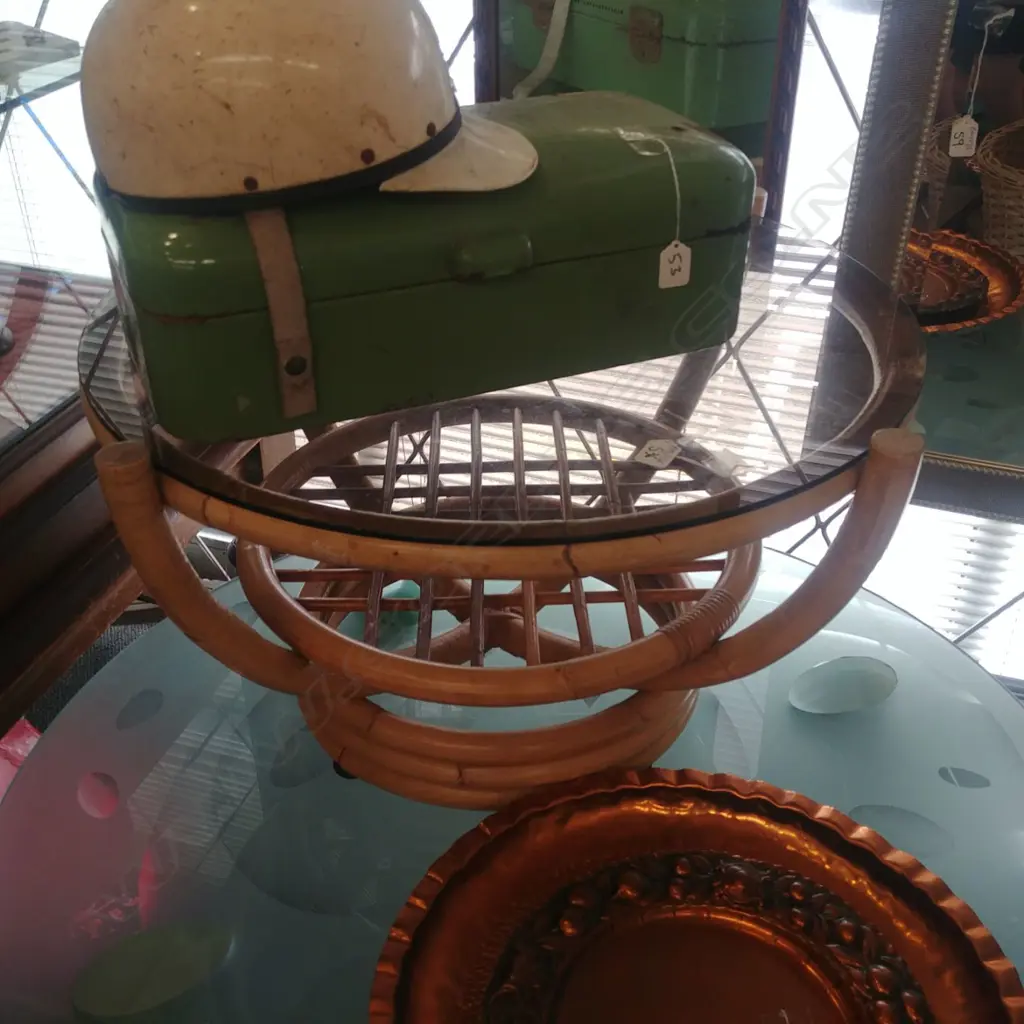 GLASS TOP COFFEE TABLE BAMBOO BASE Image 1++