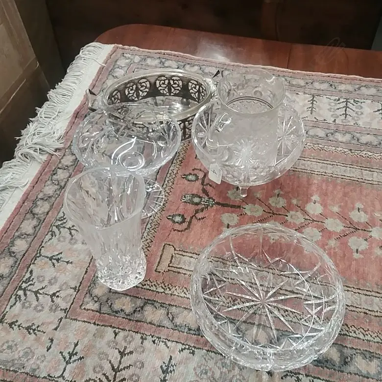 6 GLASS/CRYSTAL ITEMS Image 1++