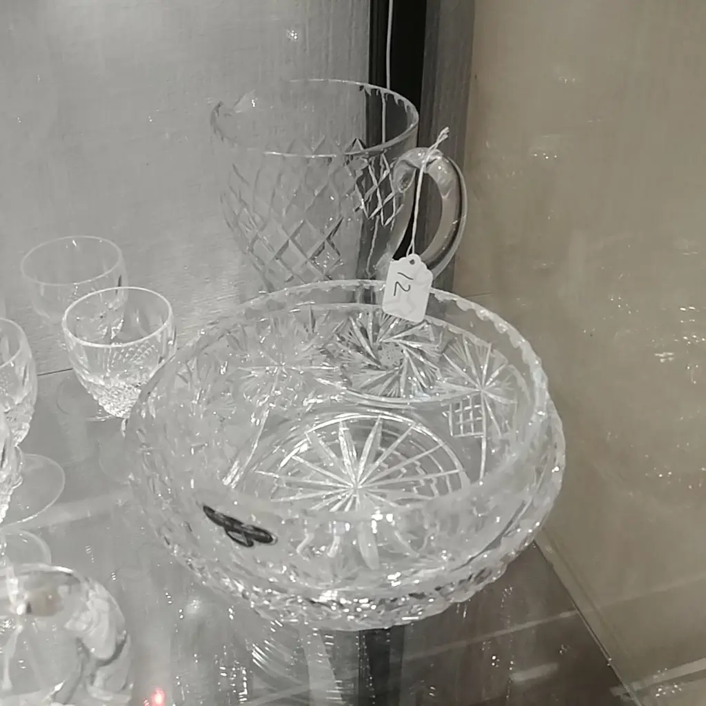 CRYSTAL JUG + 2 CRYSTAL BOWLS Image 1++