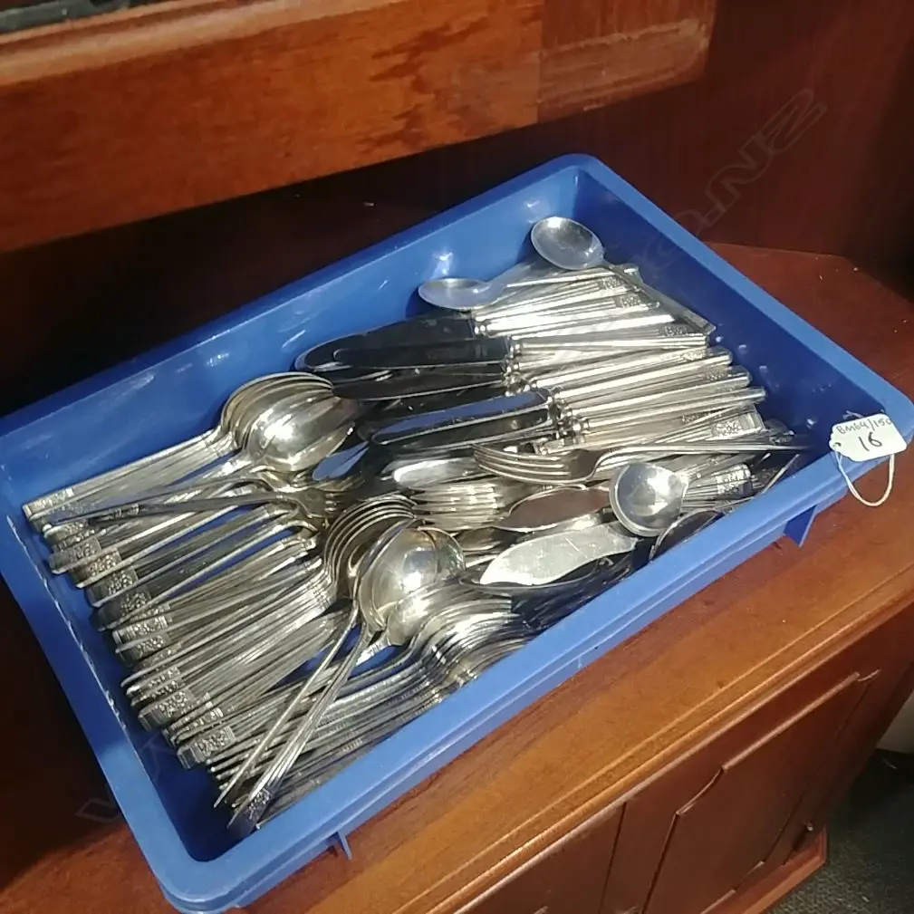 LARGE EP CUTLERY SET Image 1++