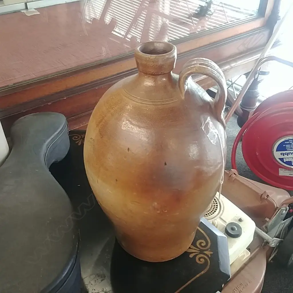 VINTAGE SALT GLAZE POTTERY JUG Image 1++