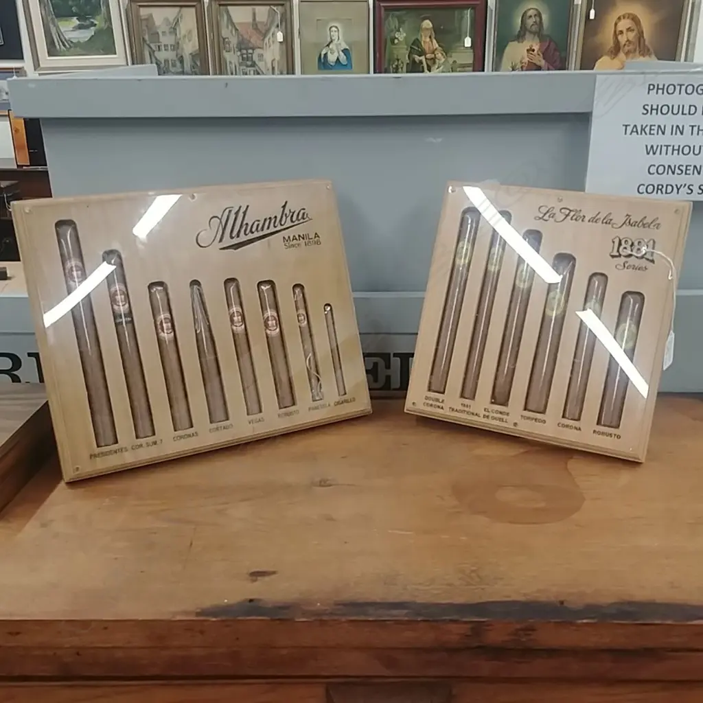 2 CIGAR DISPLAY STANDS Image 1++