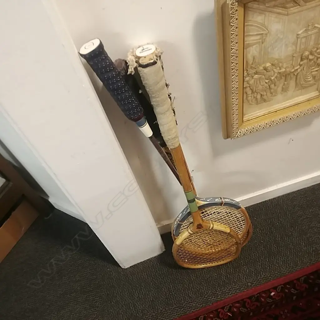 4 VINTAGE SQUASH RACKETS Image 1++