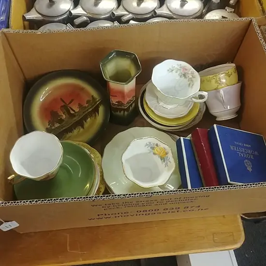 BOX OF ASSORTED CHINA - R/A ETC