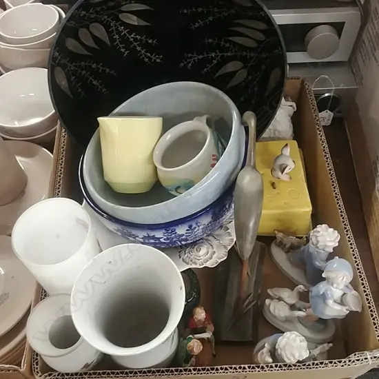 BOX OF MISC - CHINA/GLASS ETC.
