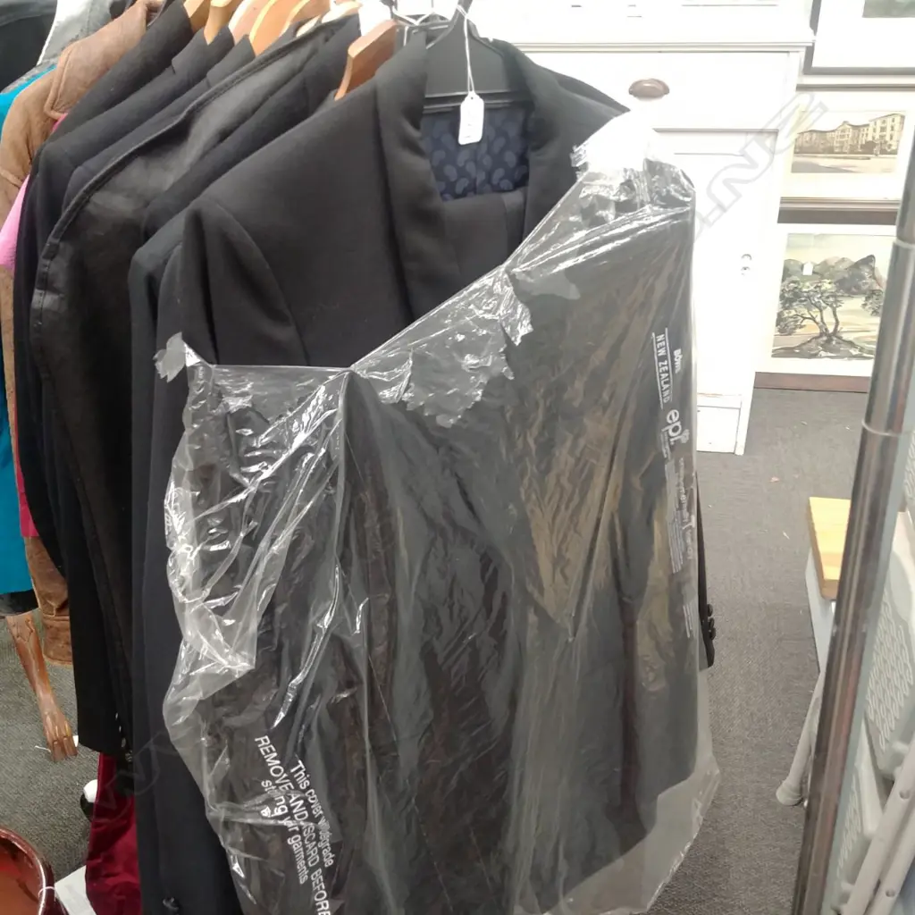 NEARLY NEW HUGO BOSS JACKET Image 1++