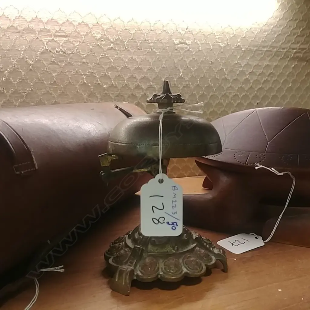 ANTIQUE RECEPTION BELL Image 1++
