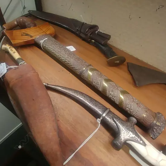 (K22) KRISS WITH HORN GRIP