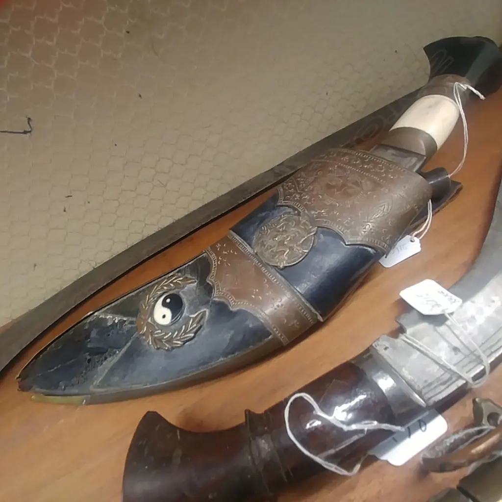 (I82) TOURIST KHUKRI Image 1++