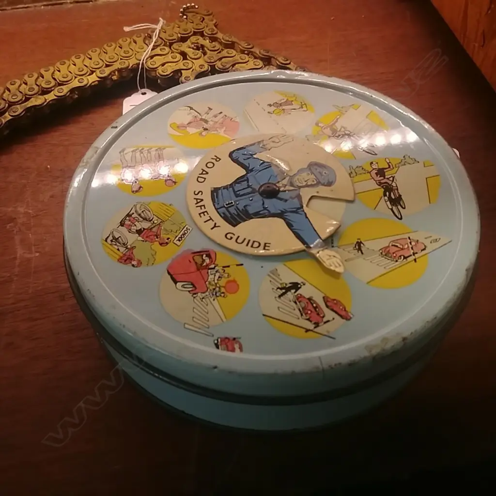 GRIFFEN & CO 'ROAD SAFETY GUIDE' TOFFEE TIN Image 1++