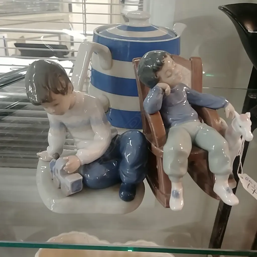 NAO +LLADRO FIGURES 1 A/F Image 1++