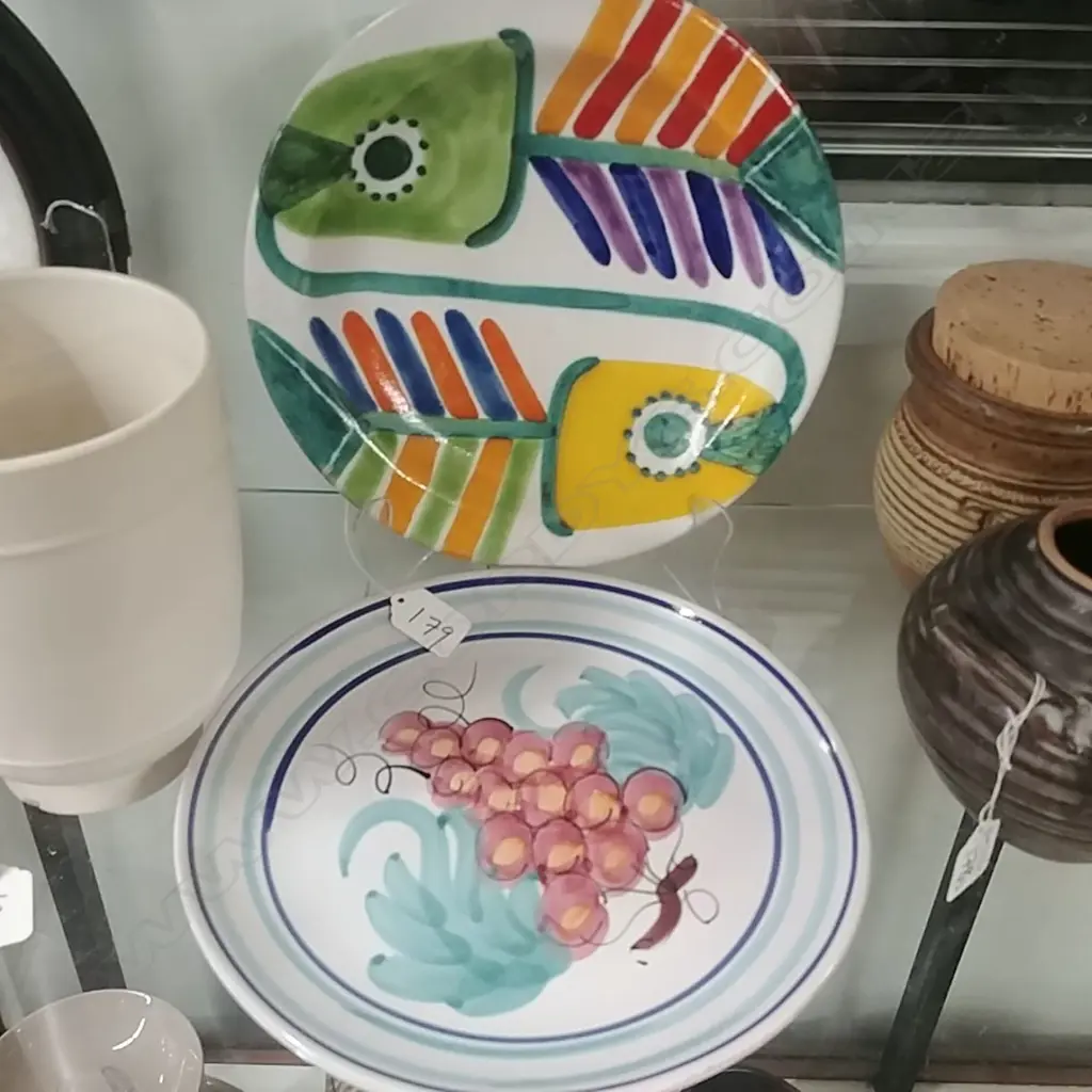 2 HAND PAINTED ITALIAN DISHES Image 1++