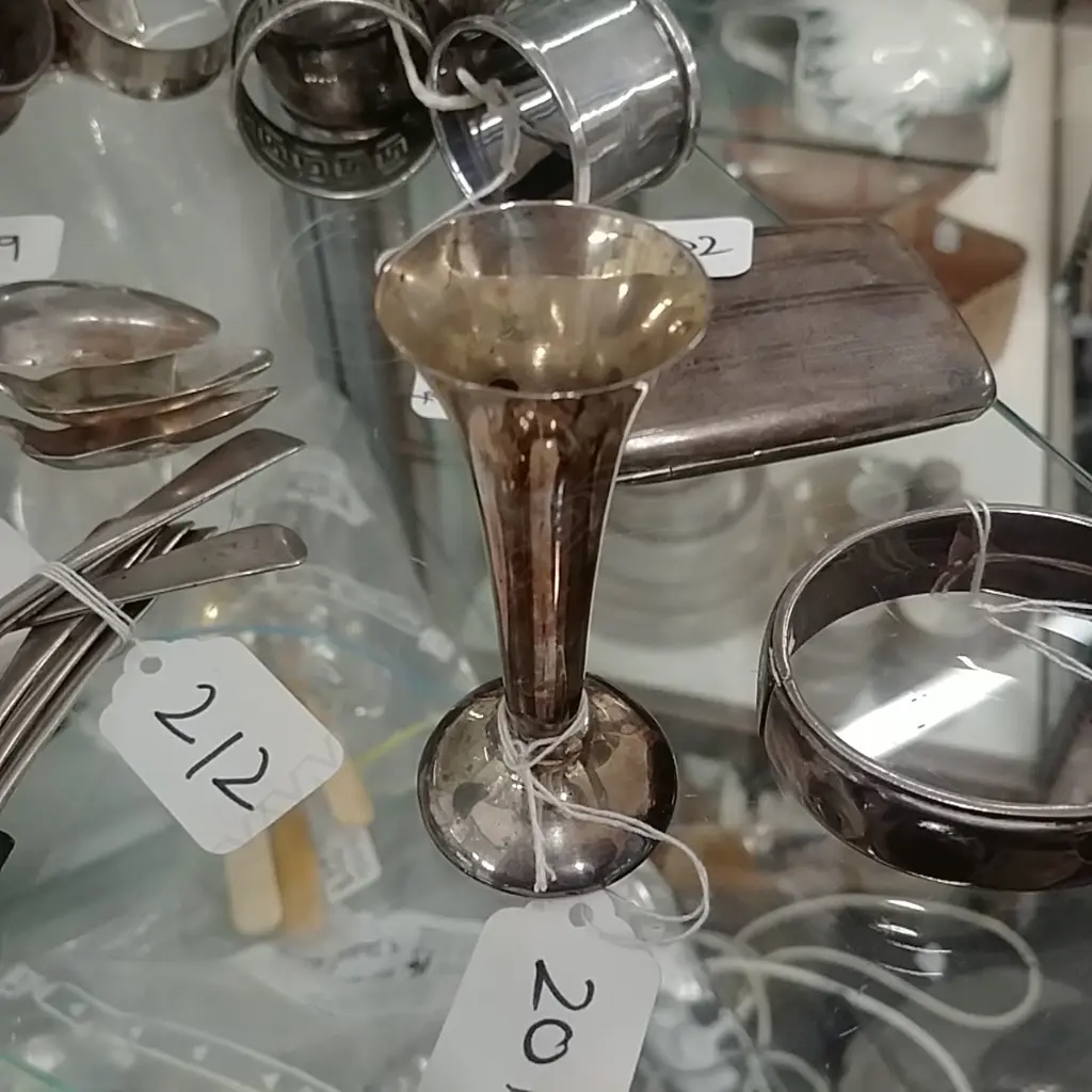 SMALL S/S BUD VASE Image 1++