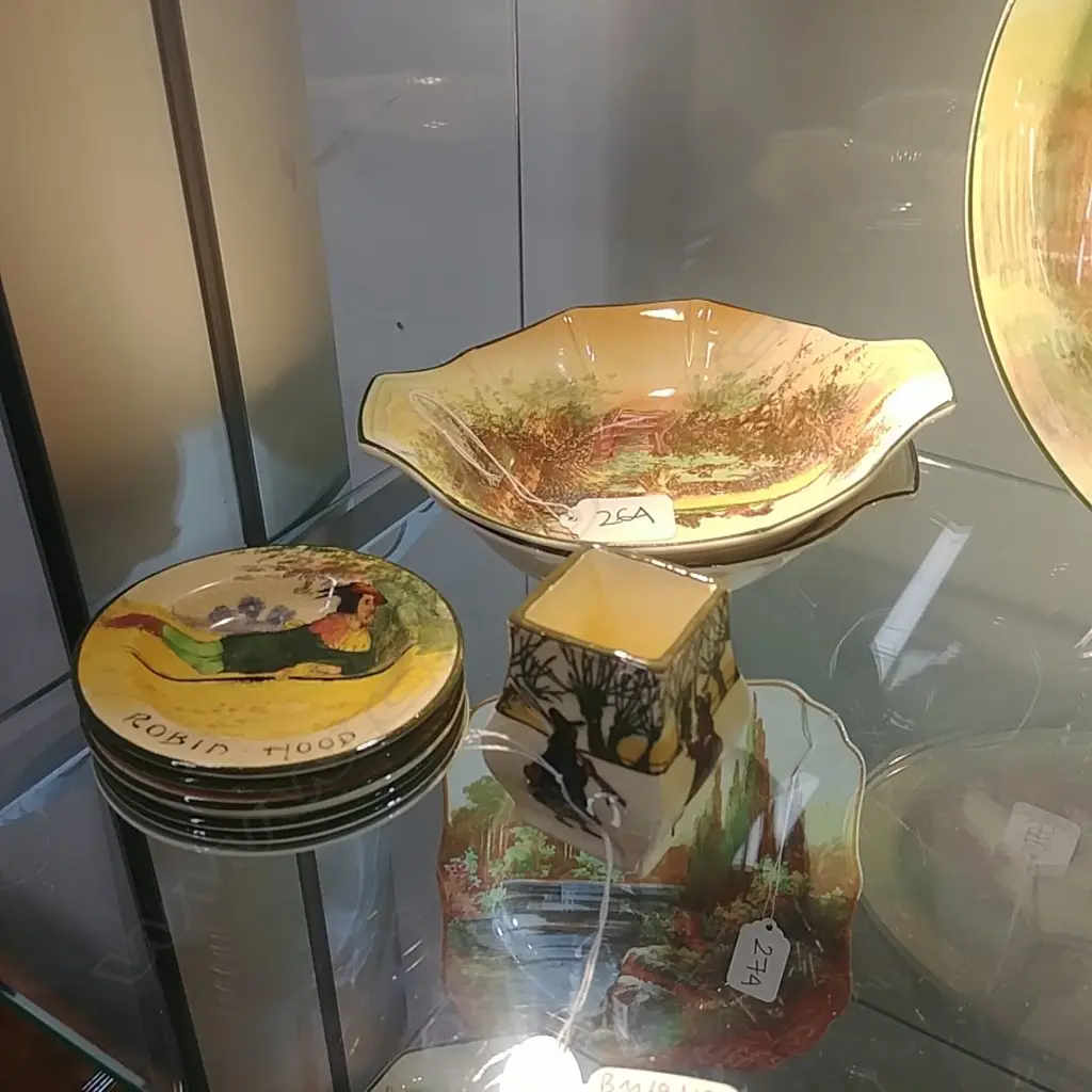 8 R/D DISHES + SMALL VASE Image 1++