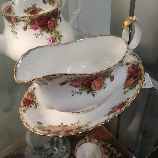 R.A OCR GRAVY BOAT & SAUCER