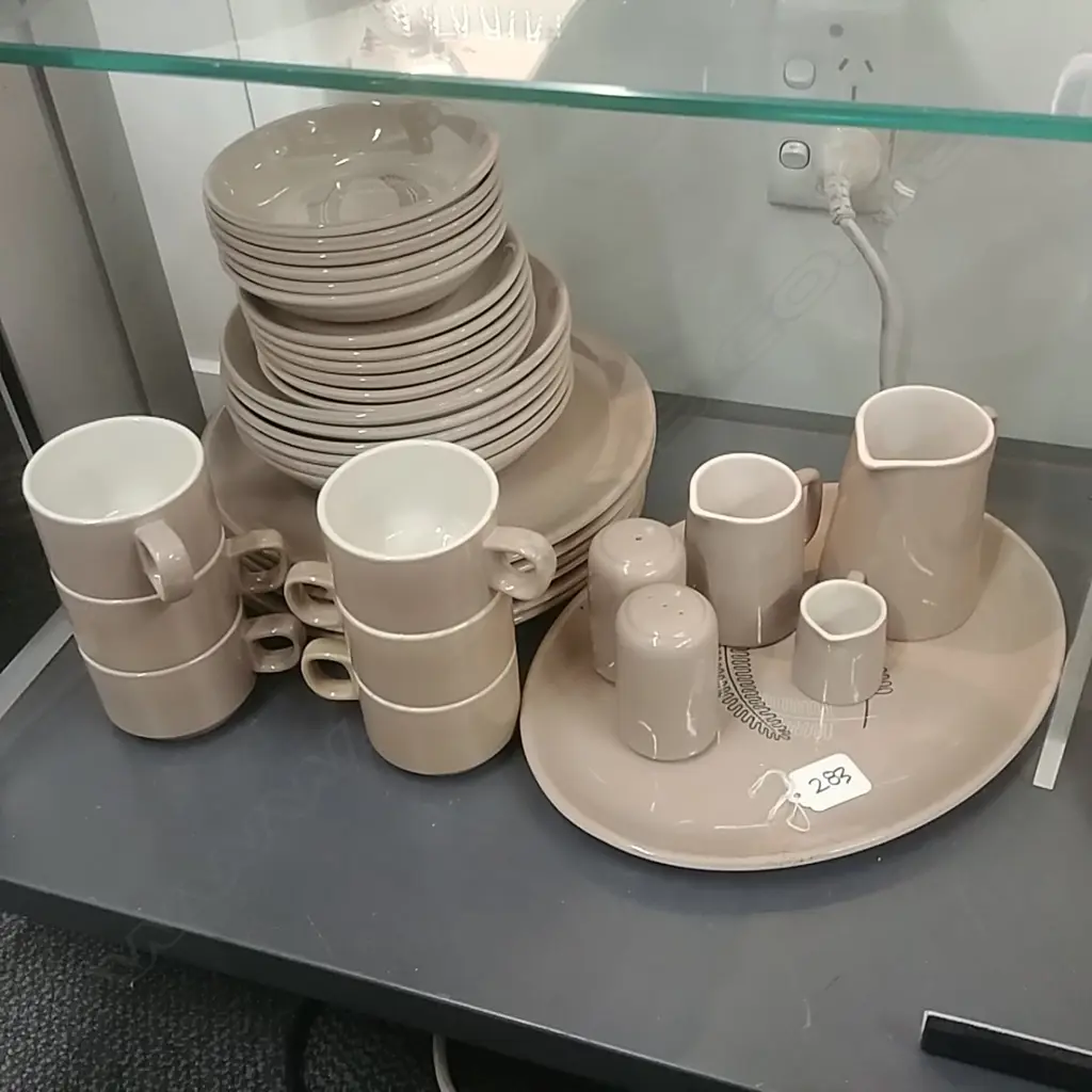 CROWN LYNN 6 PLACE SETTING, REFLECTIONS Image 1++