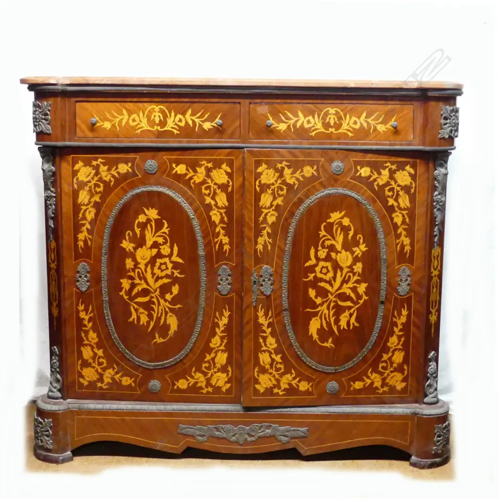 An Italian marble top sideboard Image 1++