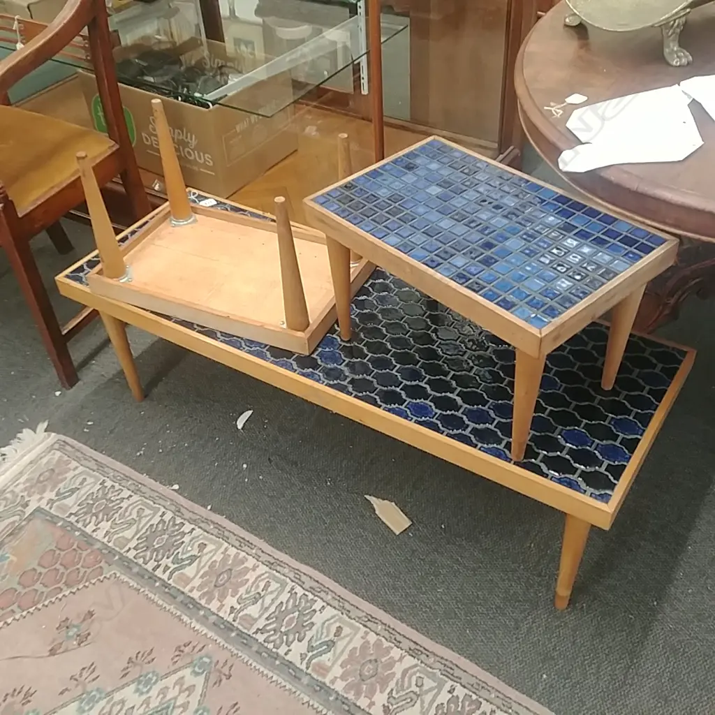 RETRO TILE TOP 3 PC NESTING TABLES  Image 1++