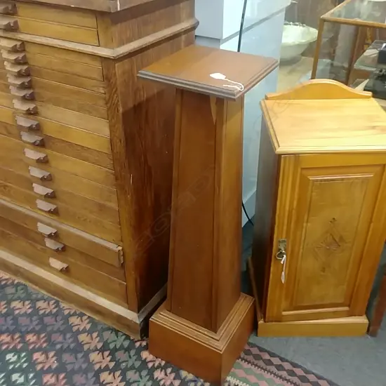 NATIVE TIMBER COLUMN 