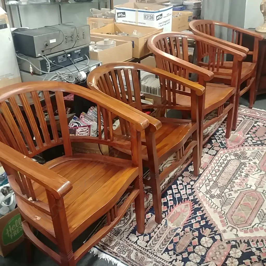 4 COLEDA HOOP BACK CHAIRS Image 1++
