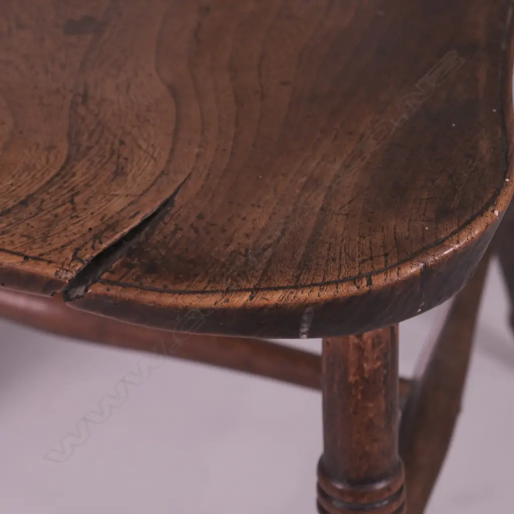 TWO 19TH CENTURY ELM WINDSOR CHAIRS Image 1++