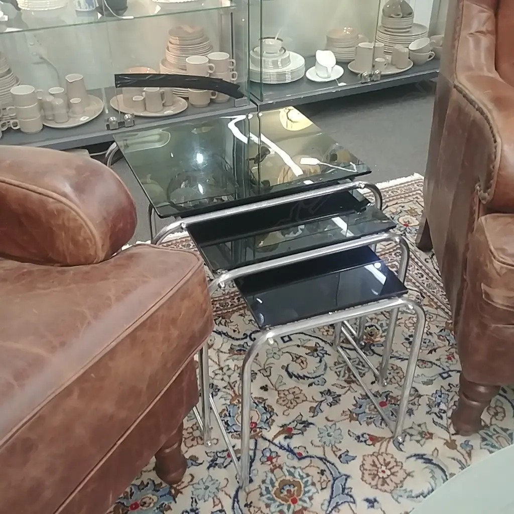 DECO CHROME & VITROLITE NEST OF THREE TABLES Image 1++