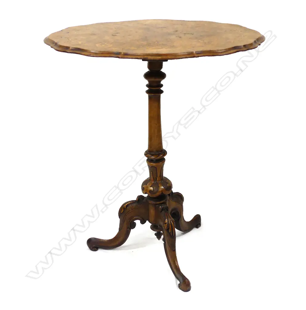 OCCASIONAL TABLE Image 1++