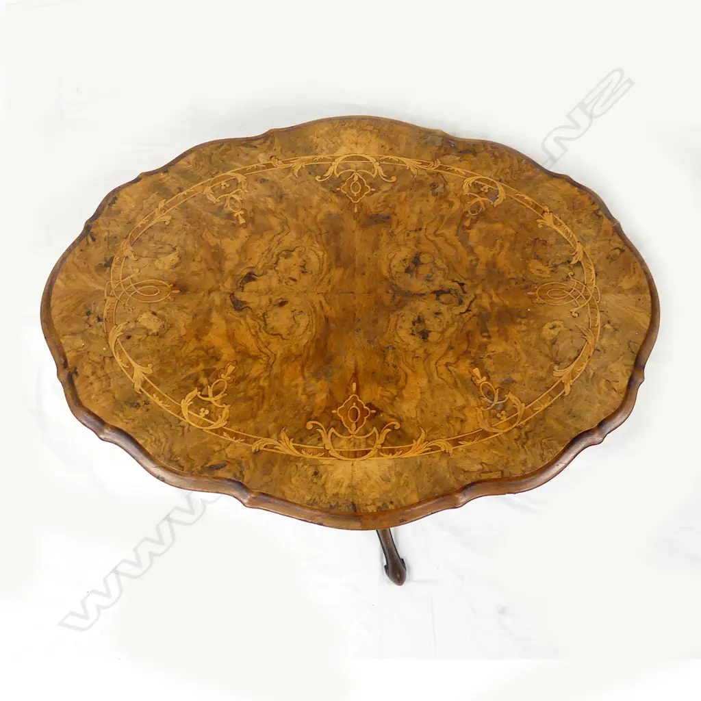 OCCASIONAL TABLE Image 1++