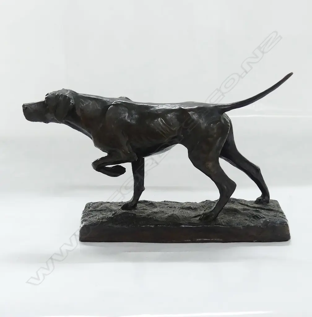 QUALITY BRONZE FIGURE OF A HUNTING DOG Image 1++