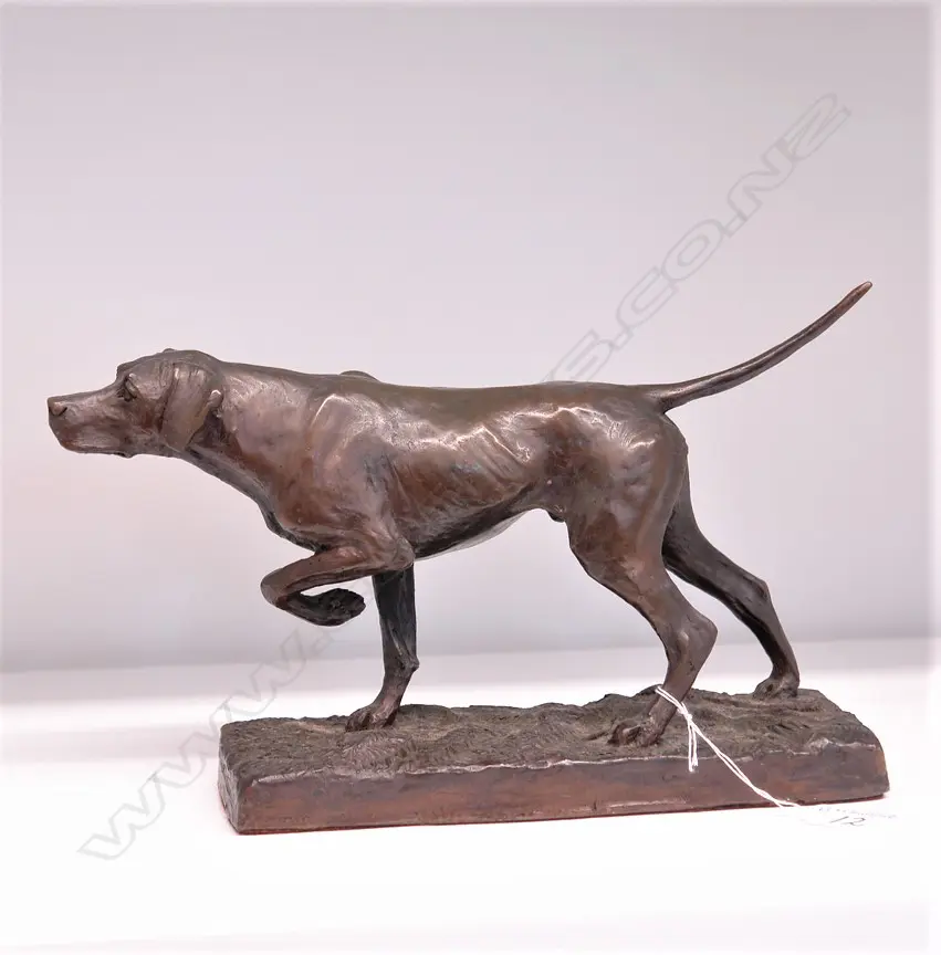 QUALITY BRONZE FIGURE OF A HUNTING DOG Image 1++