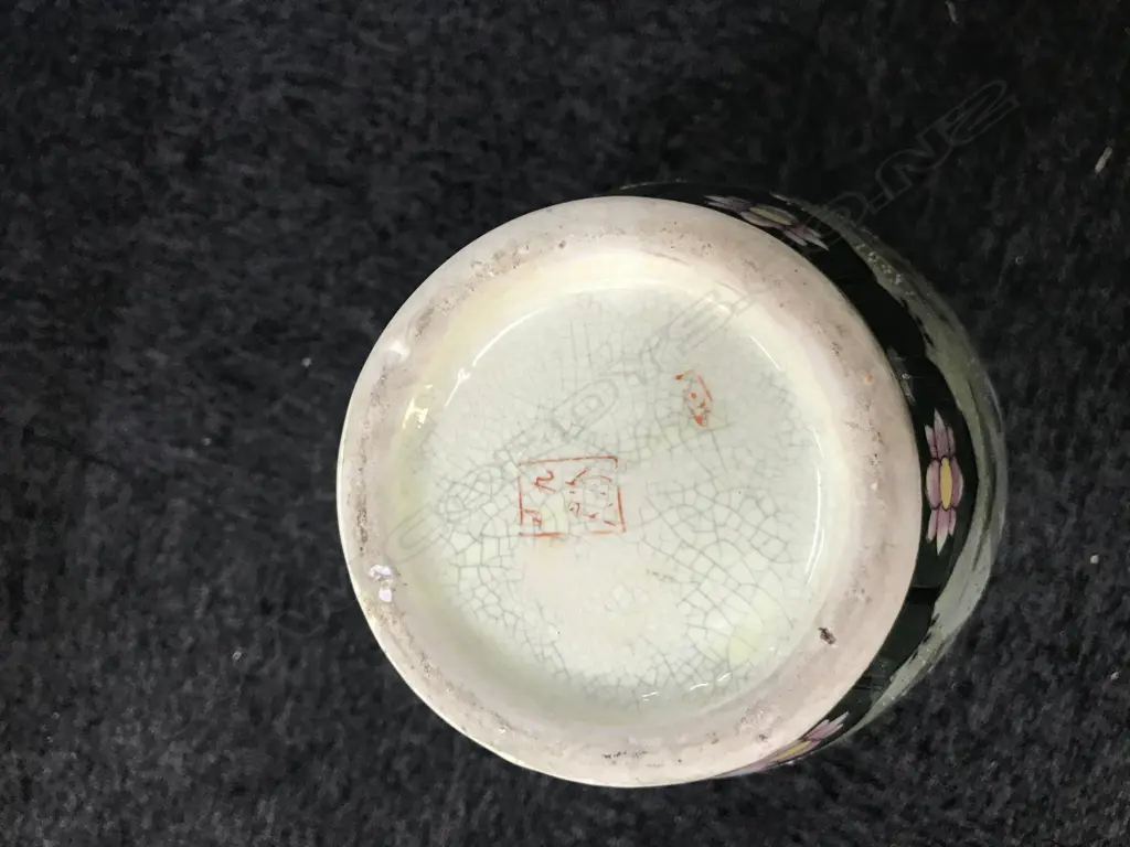 LGE JAPANESE SATSUMA VASE WOMAN FLORALS GILT Image 1++