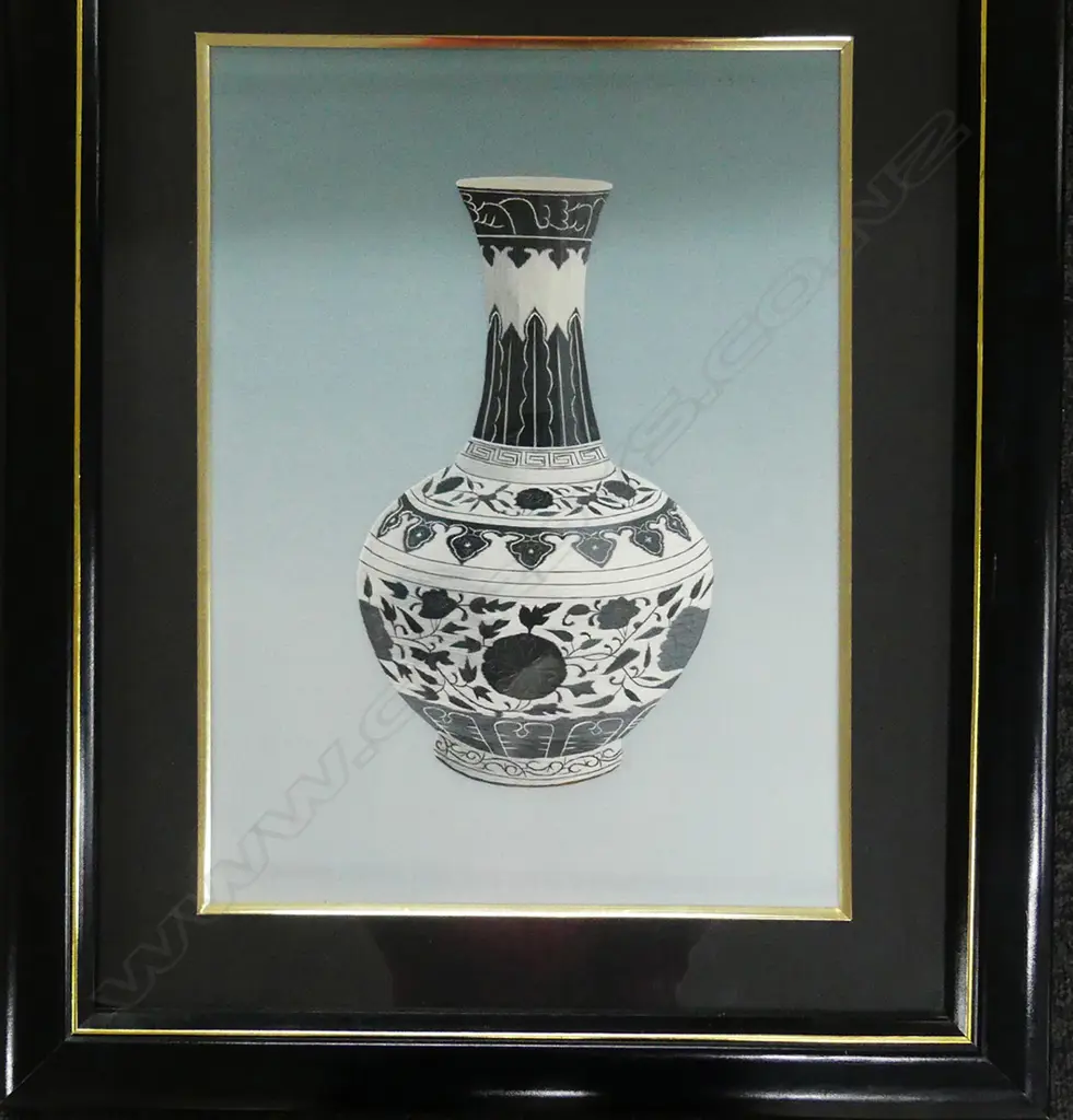 3 CHINESE PAINTINGS ON SILK + SILK EMBROIDERED VASE FRAMED Image 1++