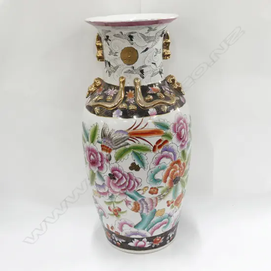 LGE CHINESE CERAMIC VASE EXOTIC BIRDS + FLORALS