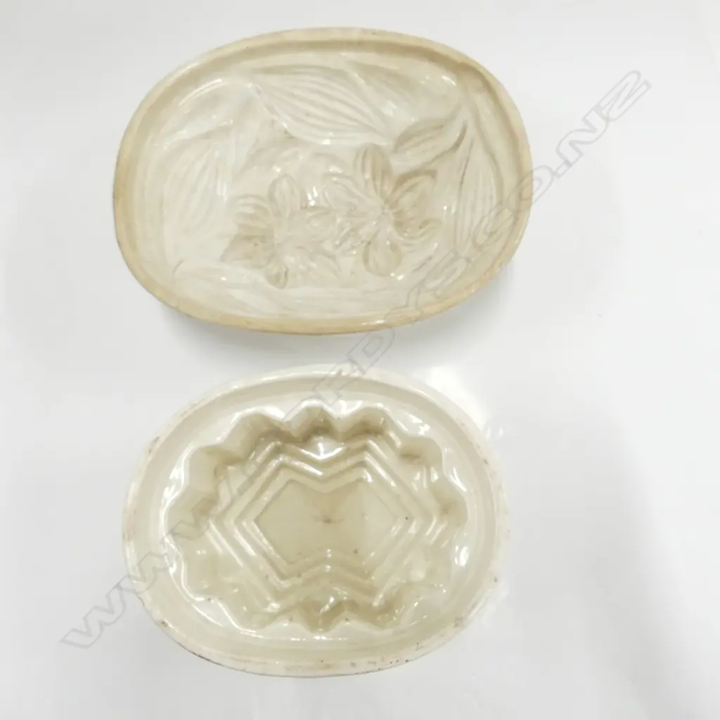2 EARLY 20THC GLAZED STONEWARE JELLY MOLDS Image 1++
