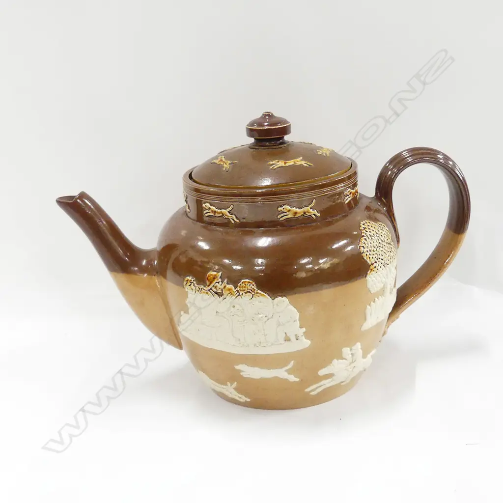 DOULTON STONEWARE TEAPOT HUNTING SCENE REPAIRED SPOUT Image 1++