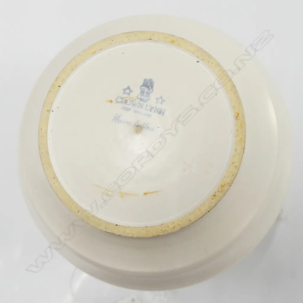 CROWN LYNN HAND POTTED VASE #14 GROUND FOOT Image 1++