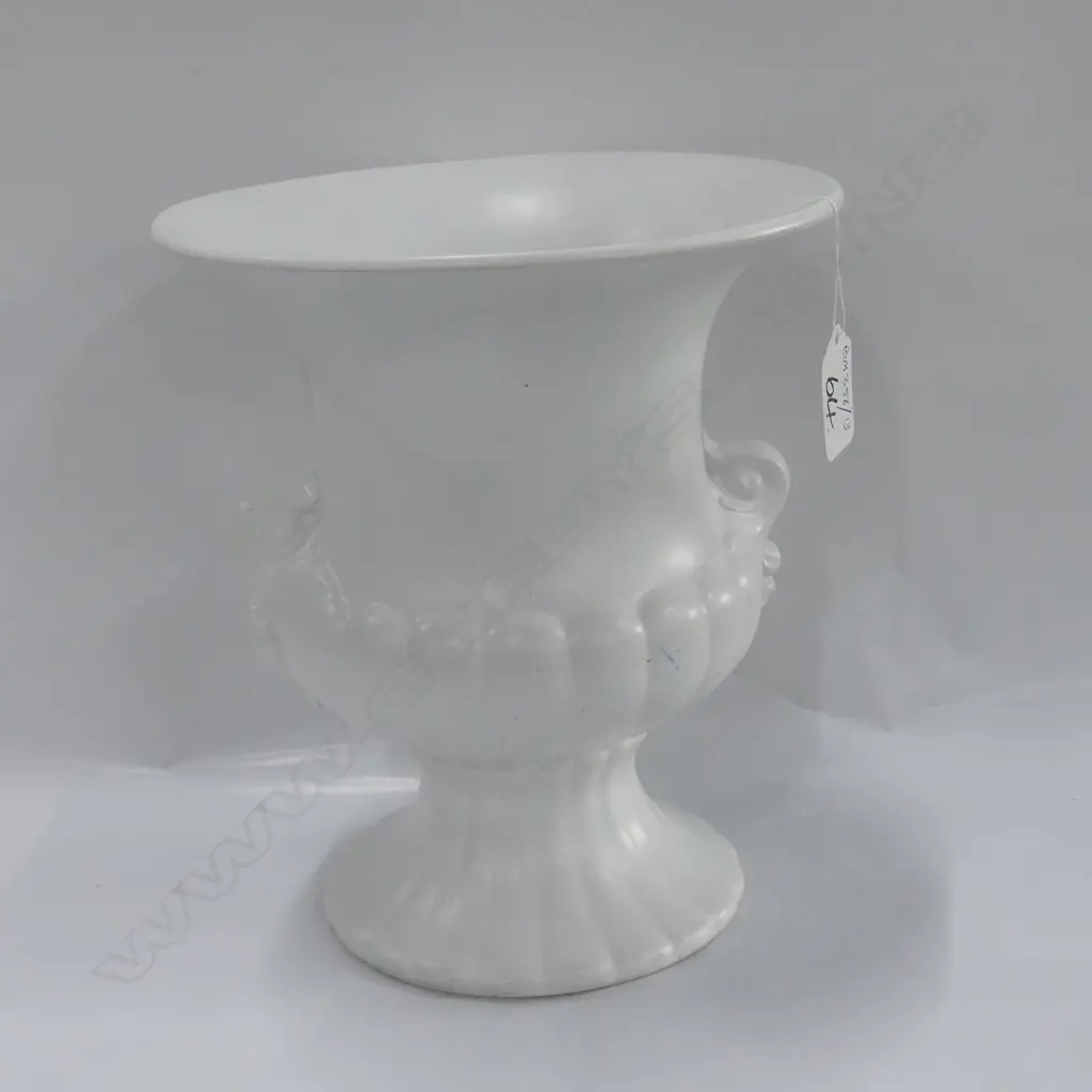 CROWN LYNN URN VASE Image 1++